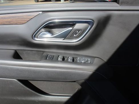 Used 2023 Chevrolet Tahoe Premier AWD/4WD image 31