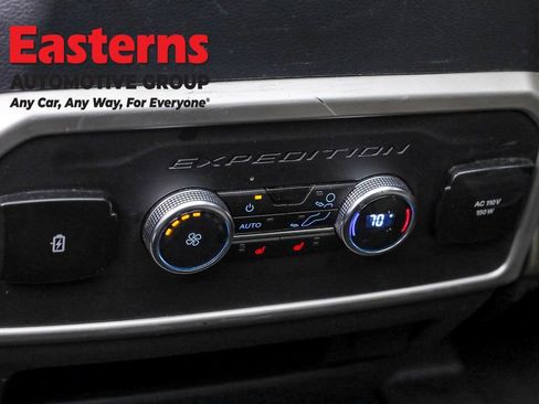 Used 2023 Ford Expedition Limited image 24