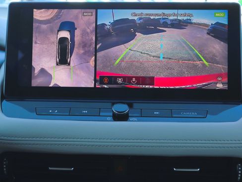 Used 2025 Nissan Rogue SL image 13