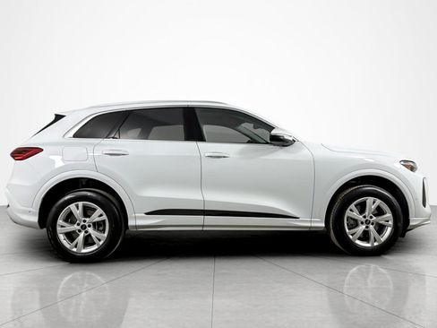 Used 2025 Audi Q5 Premium w/ Convenience Package AWD/4WD image 6