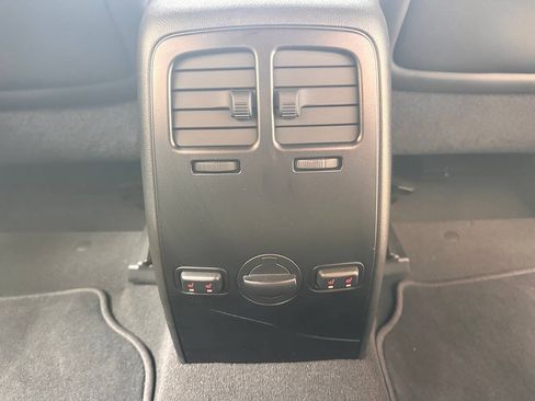 Used 2009 Lincoln MKS FWD image 73