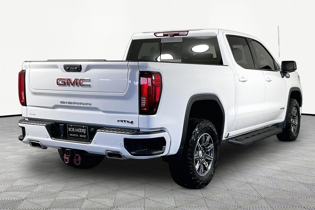 Used 2024 GMC Sierra 1500 AT4 w/ Technology Package AWD/4WD image 6