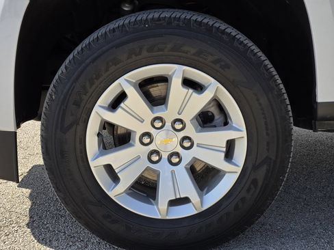 Used 2022 Chevrolet Colorado LT w/ Fleet Safety Package RWD image 12