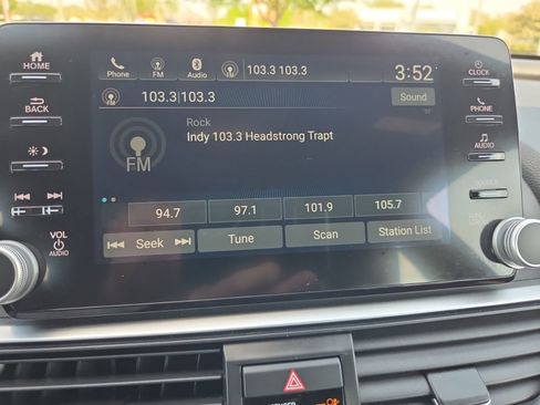 Used 2020 Honda Accord Sport image 28