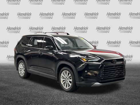 Used 2024 Toyota Grand Highlander AWD image 2