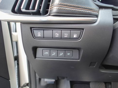 Used 2024 MAZDA CX-90 Plug-In Hybrid w/ Premium Plus AWD/4WD image 19
