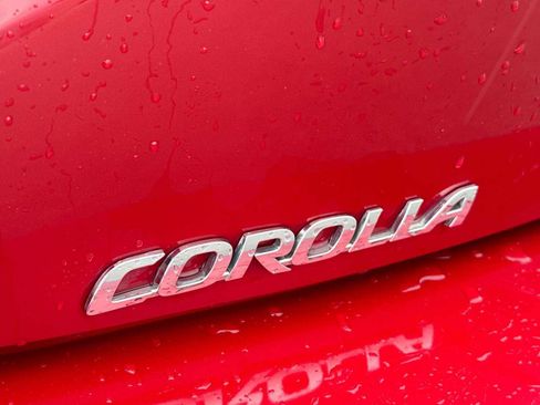 Used 2021 Toyota Corolla SE FWD image 12
