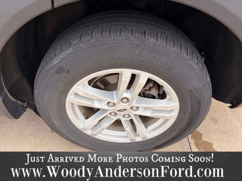 Used 2023 Ford Explorer XLT w/ Equipment Group 202A AWD/4WD image 8