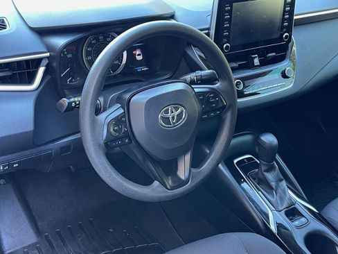 Used 2020 Toyota Corolla LE w/ Carpet Mat Package (TMS) image 13