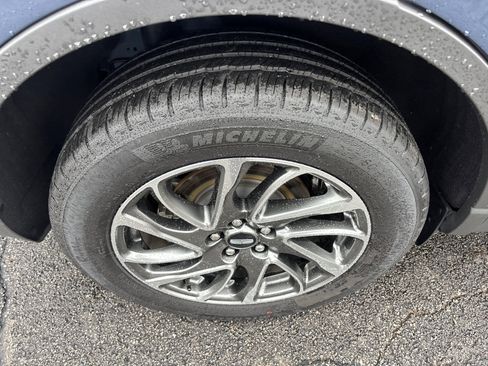 Certified 2022 Lincoln Corsair FWD image 10