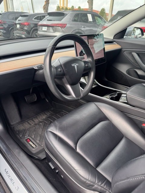 Used 2018 Tesla Model 3 Long Range RWD image 14