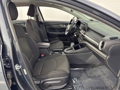Used 2020 Kia Forte LXS image 14