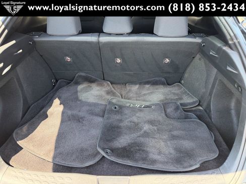 Used 2018 Toyota C-HR XLE FWD image 10
