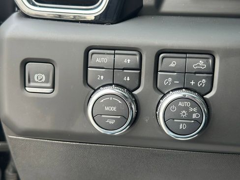 Used 2025 GMC Sierra 2500 Denali w/ Denali Reserve Package image 32