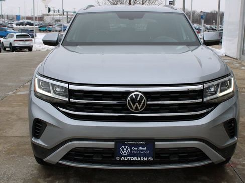 Certified 2021 Volkswagen Atlas Cross Sport SE image 2