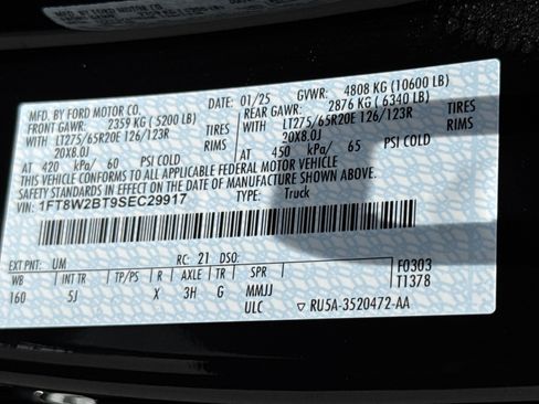 Used 2025 Ford F250 Lariat w/ Chrome Package image 33