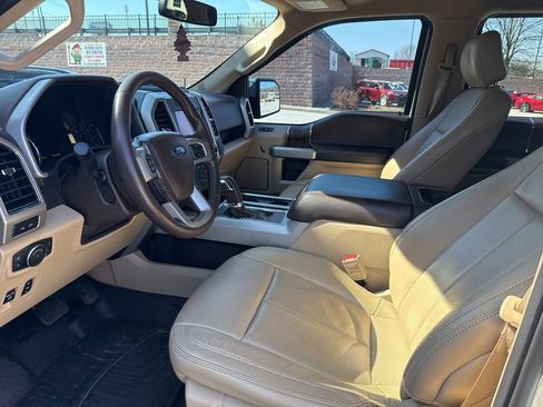 Used 2018 Ford F150 Lariat w/ Equipment Group 502A Luxury image 6