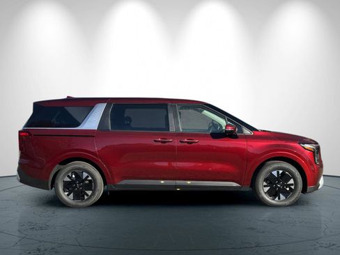 New 2026 Kia Carnival LXS image 3