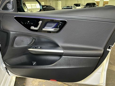 New 2025 Mercedes-Benz C 300 4MATIC Sedan image 10
