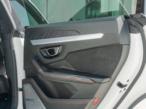 Used 2021 Lamborghini Urus AWD/4WD image 58
