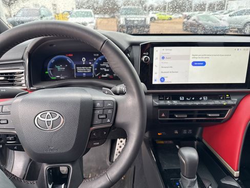 Used 2025 Toyota Camry XSE image 16