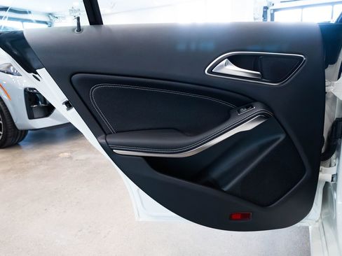 Used 2016 Mercedes-Benz CLA 250 4MATIC image 20