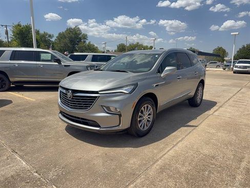 Certified 2023 Buick Enclave Essence FWD image 1