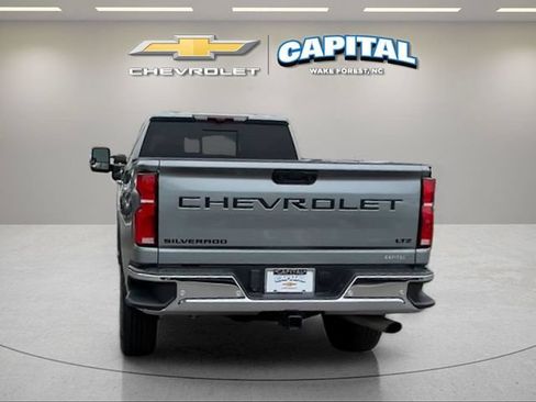 Used 2025 Chevrolet Silverado 2500 LTZ w/ LTZ Plus Package AWD/4WD image 4