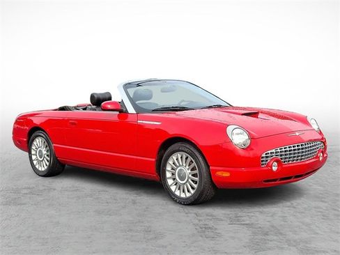 Used 2005 Ford Thunderbird image 2