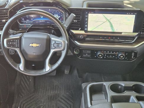 Used 2025 Chevrolet Silverado 2500 LT AWD/4WD image 29