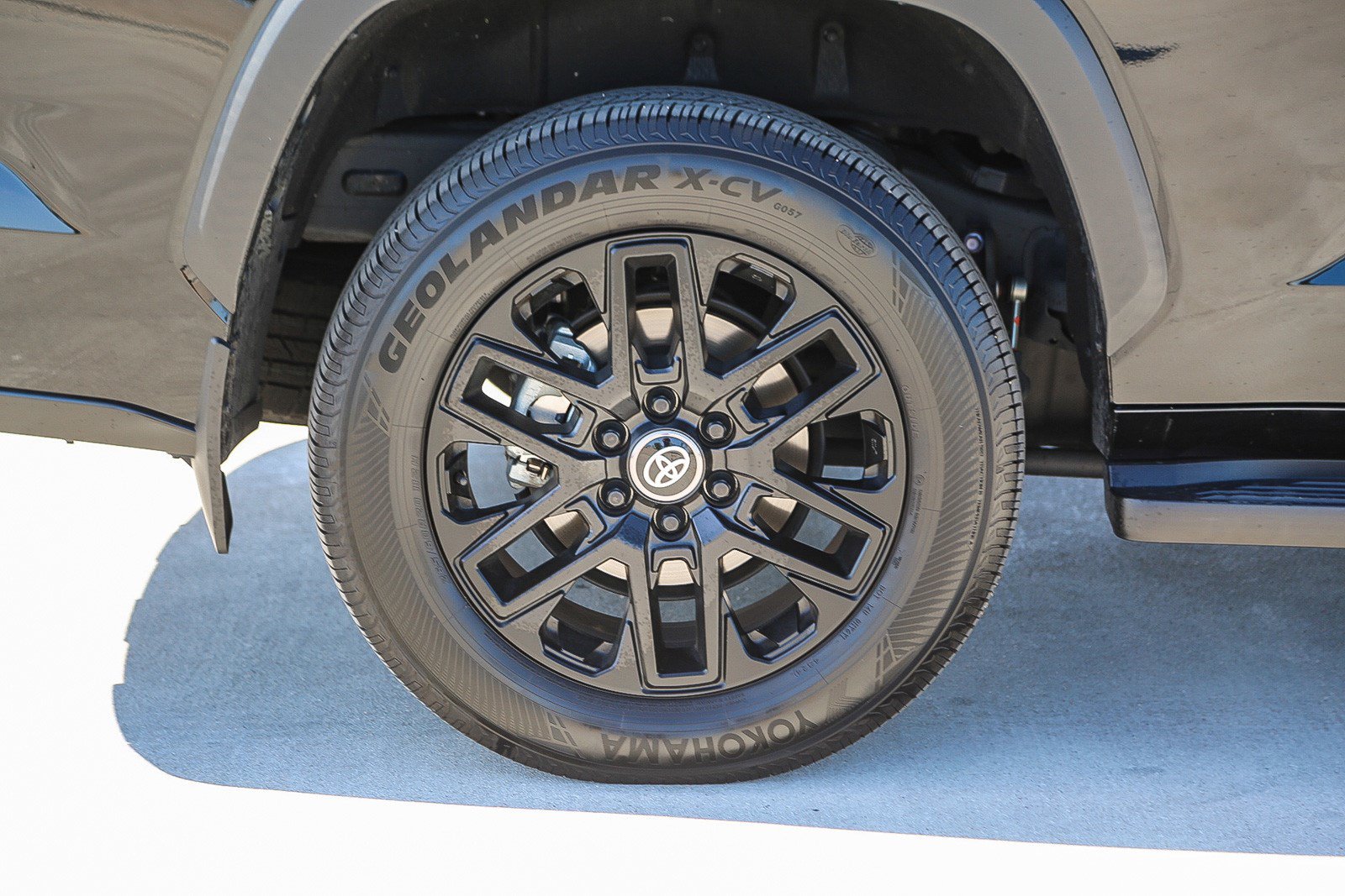 Used 2025 Toyota Sequoia Limited w/ Tow Technology Package AWD/4WD image 11
