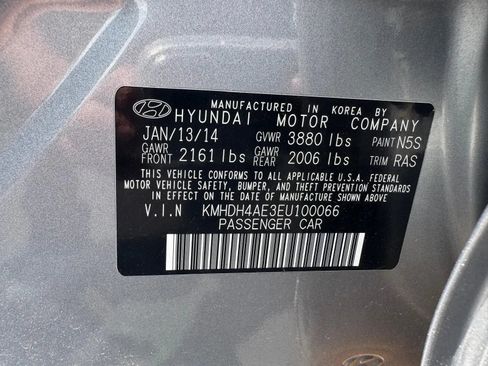 Used 2014 Hyundai Elantra SE w/ Option Group 02 FWD image 16