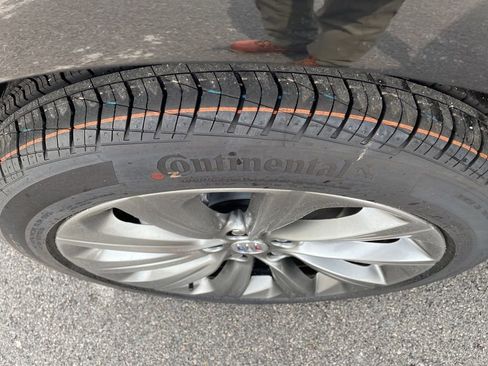 New 2026 Buick Envista Avenir FWD image 28