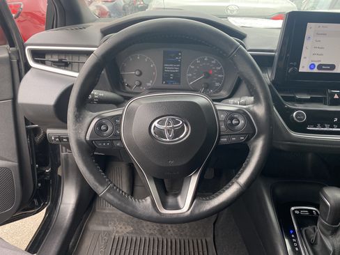 Used 2023 Toyota Corolla SE w/ SE Premium Package FWD image 12
