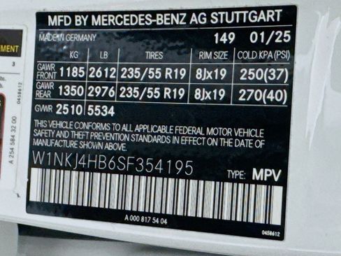 Certified 2025 Mercedes-Benz GLC 300 4MATIC image 26