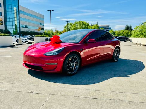 Used 2023 Tesla Model 3 Standard Range RWD image 47