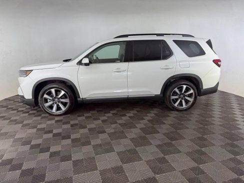 Used 2023 Honda Pilot Elite image 6