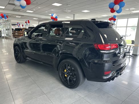 Used 2020 Jeep Grand Cherokee Trackhawk AWD/4WD image 6