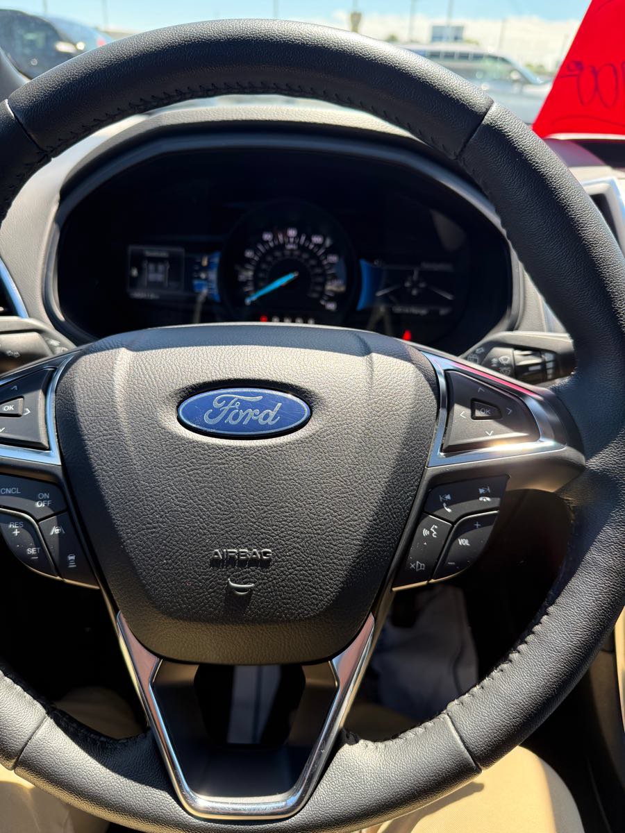 Used 2022 Ford Edge Titanium w/ Equipment Group 301A AWD/4WD image 16