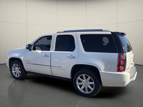 Used 2014 GMC Yukon Denali AWD/4WD image 5