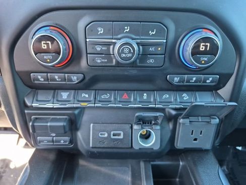 Certified 2022 Chevrolet Silverado 3500 High Country AWD/4WD image 23