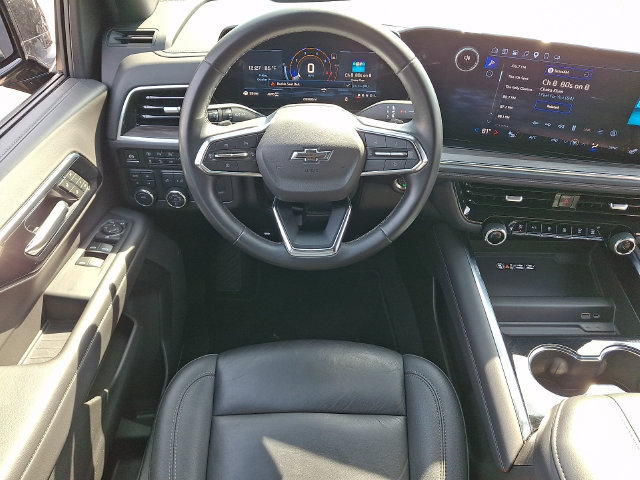 Used 2025 Chevrolet Tahoe Z71 AWD/4WD image 3