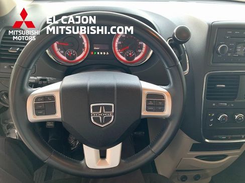 Used 2015 Dodge Grand Caravan American Value Package w/ UConnect Hands-Free Group image 12