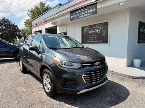 Used 2017 Chevrolet Trax LT AWD/4WD image 9