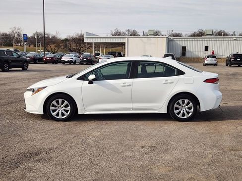 Used 2024 Toyota Corolla LE image 4