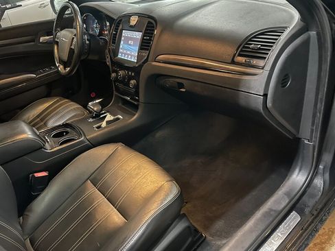 Used 2012 Chrysler 300 S w/ Luxury Group RWD image 22