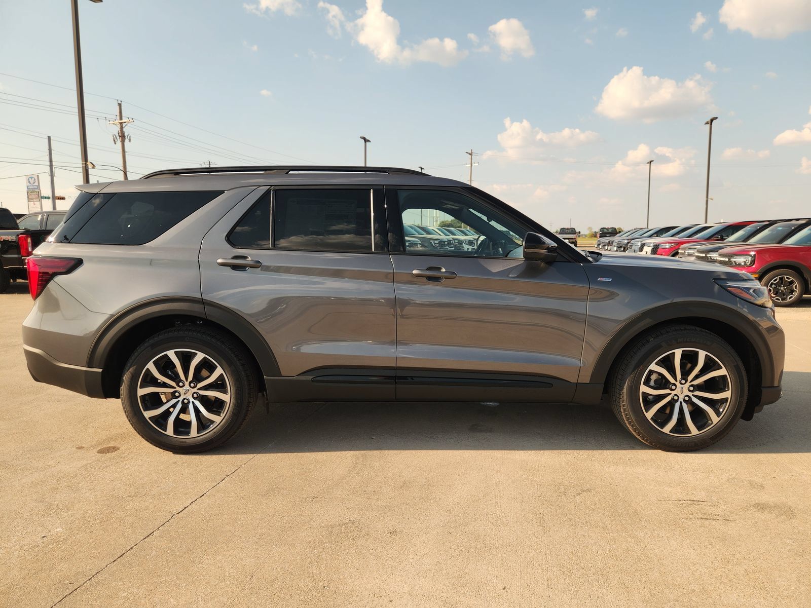 New 2027 Ford Explorer ST-Line RWD image 7