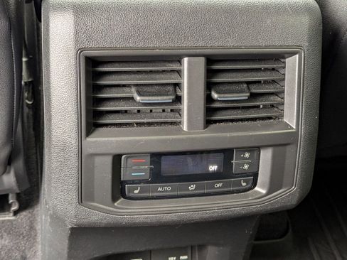 Used 2021 Volkswagen Atlas SEL Premium image 25