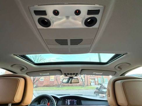 Used 2010 BMW 528i xDrive Sedan image 27