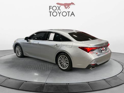 Used 2022 Toyota Avalon Limited image 6